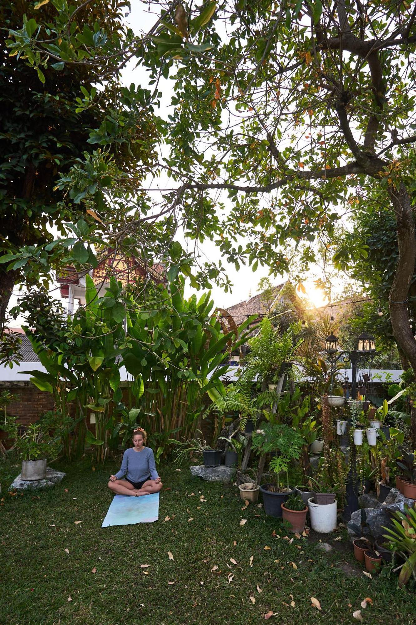 Sherloft Home & Hostel Chiang Mai Exteriör bild
