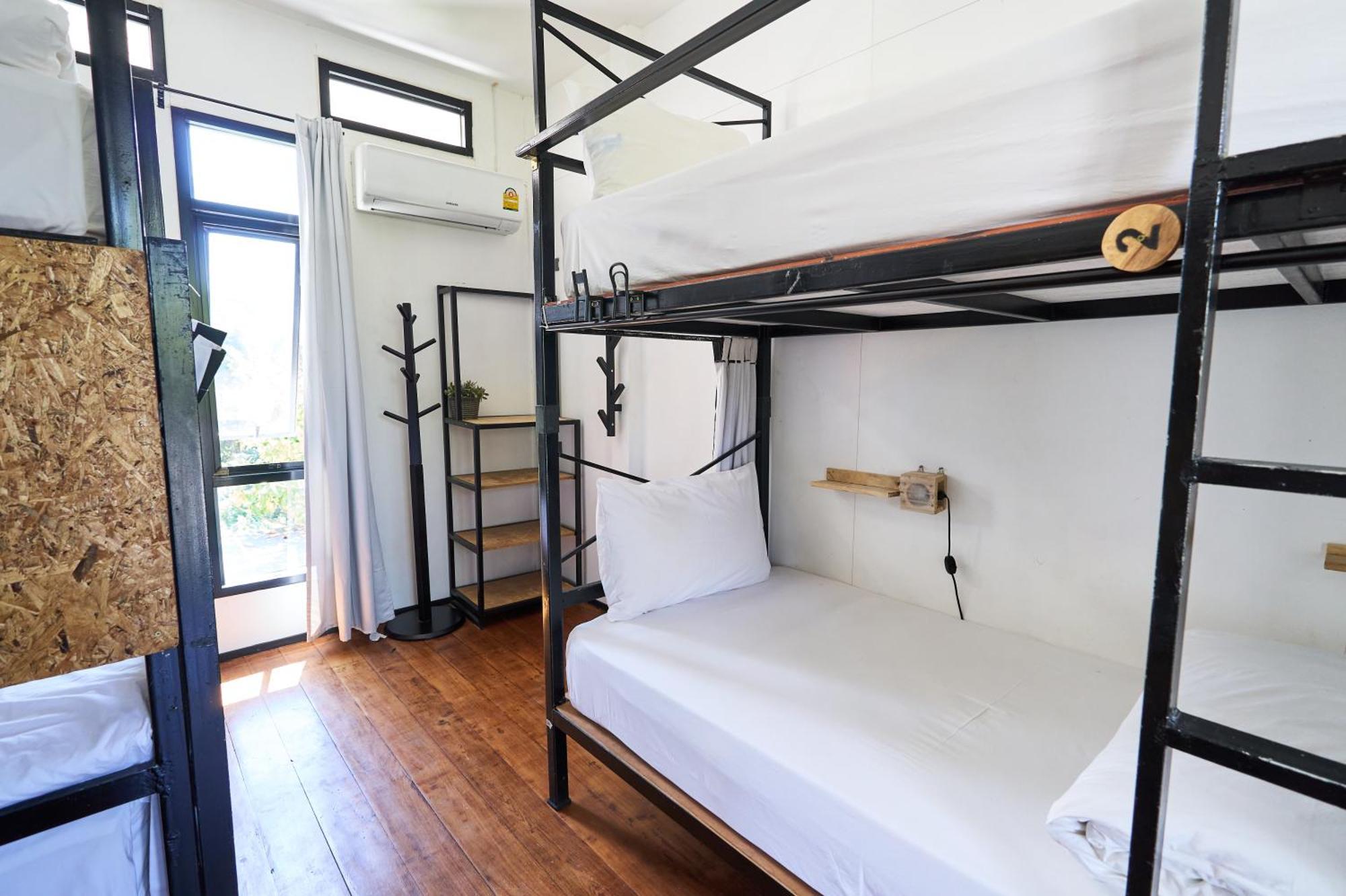 Sherloft Home & Hostel Chiang Mai Exteriör bild
